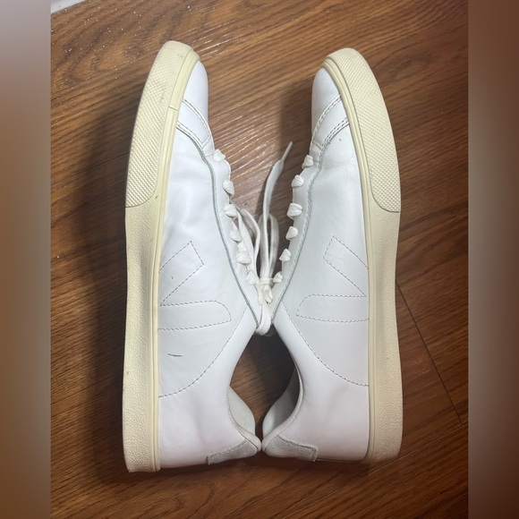 VEJA ESPLAR’ LACE UP LEATHER SNEAKERS  Size 9 - Picture 11 of 12